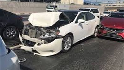 زحام مروري بطريق الأوتوستراد بسبب تصادم 3 سيارات