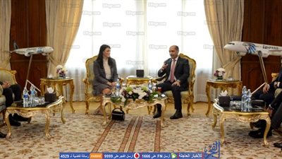 وزيرا الطيران والسياحة يلتقيان عدد من كبار المستثمرين لمتابعة الخطط الاستثمارية