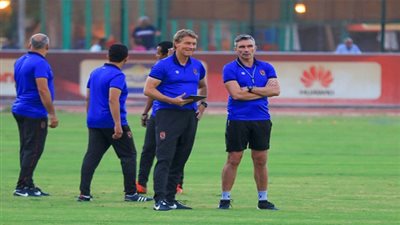 كيف استقبل كارتيرون وليندمان قرار إقالتهما من الأهلي؟