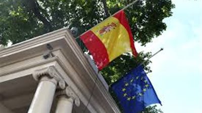 إسبانيا تتهم الاتحاد الأوروبي بالخيانة بسبب جبل طارق