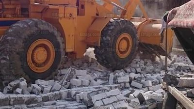 إزالة تعد على مساحة 1500 متر بمنطقة اليهودية في السويس (صور)