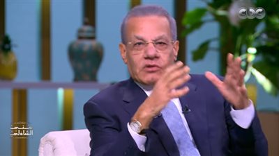 عادل حمودة: صلاح أبوسيف دخل مأساة الحياة قبل أن يولد (فيديو)