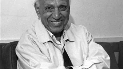 بعد إعلان مهرجان القاهرة السينمائي طرحه ضمن مطبوعات دورته.. تفاصيل كتاب المذكرات المجهولة لصلاح أبو سيف