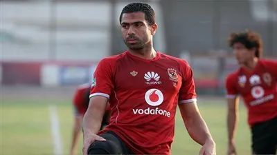 فحص طبي لأحمد فتحي على هامش مران الأهلي