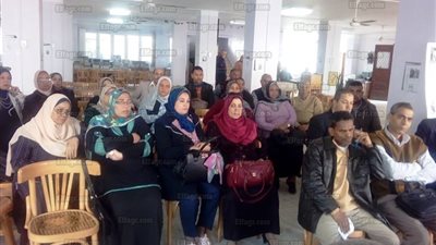 رئيس المنطقة الأزهرية بالإسكندرية يجتمع بشيوخ المعاهد الابتدائية للتأكيد على مواعيد الامتحانات (صور)