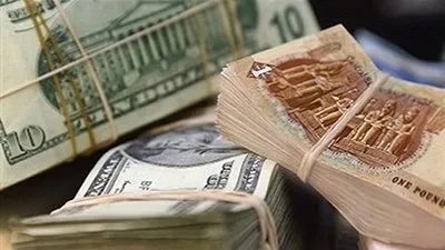 الدولار يسجل 17.97 جنيها.. أسعار العملات أمام الجنيه اليوم 