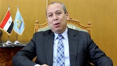 بعد خلافات وصلت لاستدعاء الشرطة.. محافظ كفر الشيخ يستبعد مديرة ووكيلة مدرسة 