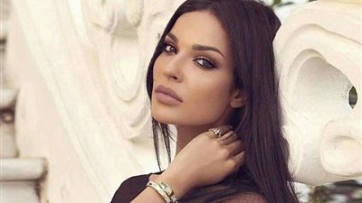 لصاحبة البشرة السمراء.. اعتمدي مكياج 