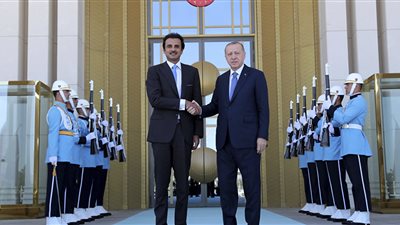 زيارة عاجلة لأمير قطر إلى تركيا