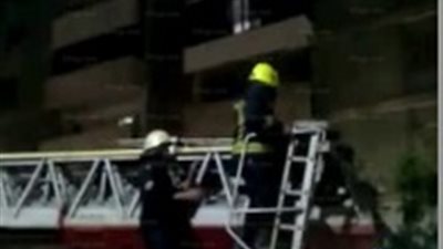 في بلاغين مختلفين.. إنقاذ سيدة مسنة وطفلين محتجزين بمسكنهم بالنزهة ومدينة نصر (صور)