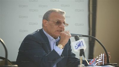 عادل حمودة: 