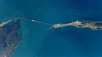 استئناف الملاحة في مضيق كيرتش أمام السفن