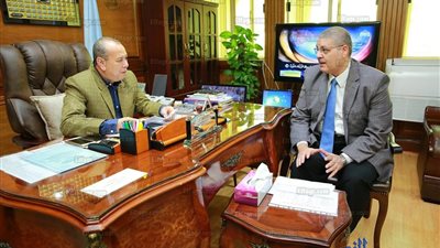 محافظ كفر الشيخ يناقش خطة تمويل المشروعات الصغيرة (صور)