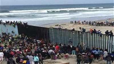 اعتقال 50 مهاجرا بعد اجتياز الحدود إلى داخل الولايات المتحدة