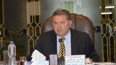 وزير قطاع الأعمال: 