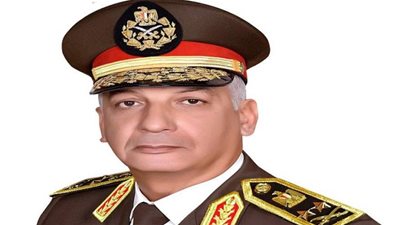 وزير الدفاع يغادر إلى اليونان لحضور تدريب 