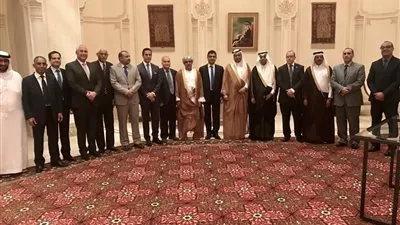 رئيس البرلمان العربي يلتقي سفراء الدول العربية لدى سلطنة عمان