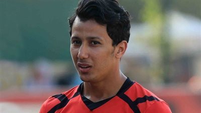 الأهلي يدرس قيد مهاجمه في يناير