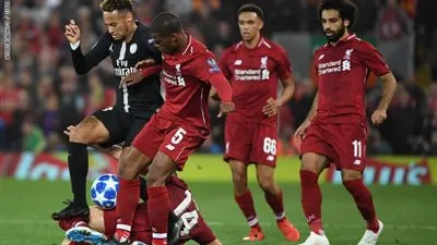 محمد صلاح يقود هجوم ليفربول أمام باريس سان جيرمان