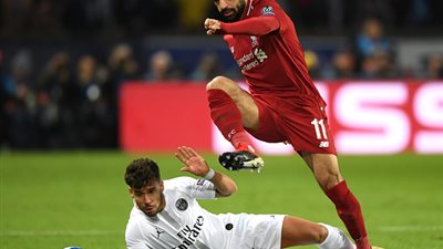 عاجل.. تسديدة قوية من محمد صلاح على مرمى بوفون تمر بجوار القائم (فيديو)