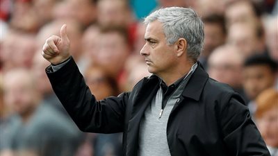 مفاجأة.. مورينيو يخطط لخطف مدافع ريال مدريد