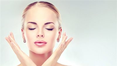 3 وصفات طبيعية للعناية بالبشرة الشاحبة.. جربيها