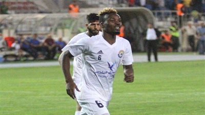 عاجل.. مهاجم شبيبة القبائل يرحب باللعب للأهلي ويكشف حقيقة المفاوضات