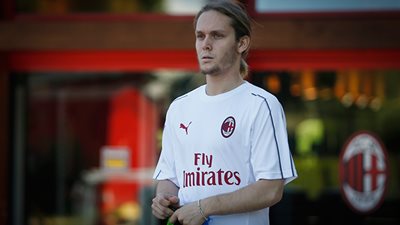 أخيرًا.. خاليلوفيتش يظهر في تشكيل ميلان أمام ديديلانجي