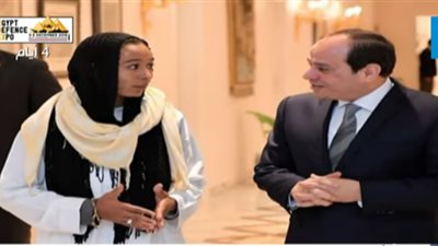 فتاة التروسيكل مشيده بلقائها بالسيسي: 