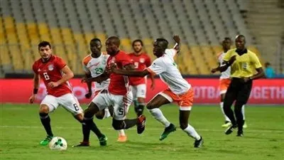 عاجل.. نجم منتخب مصر يوضح حقيقة مفاوضات الأهلي