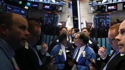 استقرار الأسهم الأمريكية قبيل اجتماع بوتين وترامب