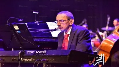 زياد رحباني يتألق بأقوى حفلاته في القاهرة بحضور لطيفة وكارول سماحة وشيرين ودرة وغادة رجب (صور)