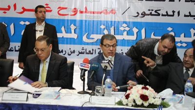 رئيس جمعيات المستثمرين: 'اشتريت أول مقبرة في العاشر لاُدفن فيها' (صور)