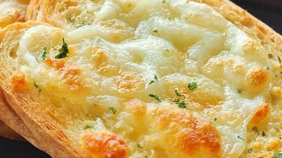 طريقة عمل خبز الثوم 