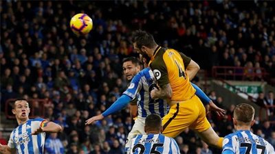 هيديرسفيلد يسقط أمام برايتون ورمضان صبحي يكتفي بـ