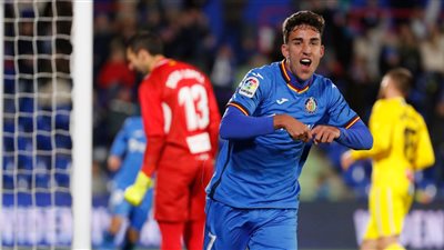 خيتافي يهزم إسبانيول بثلاثية بيضاء