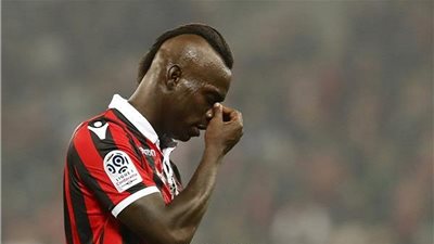 بالوتيلي يشتبك مع باتريك فييرا