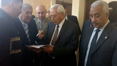 محافظ الدقهلية لمديري الإدارات بنبروه: لا تعطلوا مصالح المواطنين 