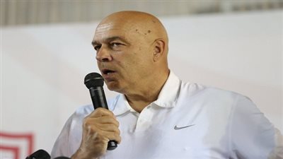 جروس يدرس الدفع بـ