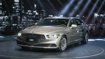 جينيسيس تقدم سيارتها 