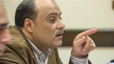 بعد إهانته لجواز السفر.. اجتماع طارئ 