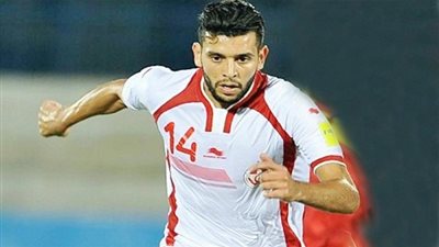 عاجل.. أمين بن عمر في طريقه للأهلي (صورة)