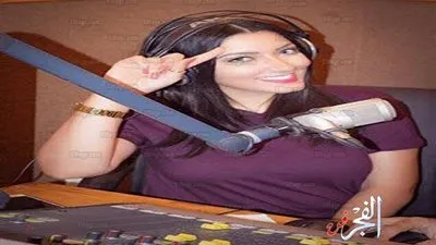 دينا عادل تواصل تقديم 