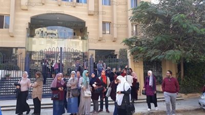 أولياء أمور طلاب مدرسة منارة المستقبل يشكرون وزير التعليم بعد الإطاحة بالمدير