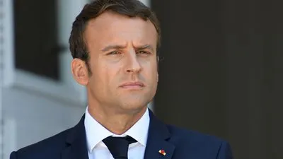 حراك فرنسي لاحتواء تظاهرات السترات الصفر