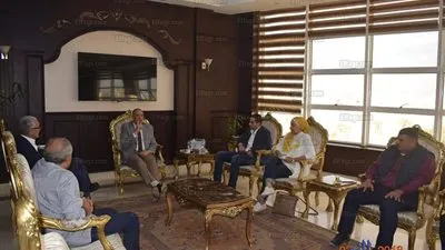 محافظ البحر الأحمر يبحث وضع ضوابط منظمة للرحلات البحرية (صور)