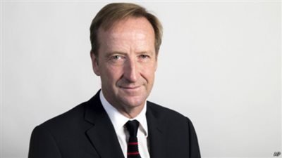 المخابرات البريطانية: كفة التوازن العالمي تميل لصالح الصين