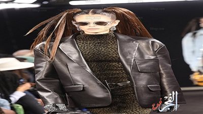 كايا جربر تخطف الأنظار بمشاركتها في عرض أزياء Alexander Wang 