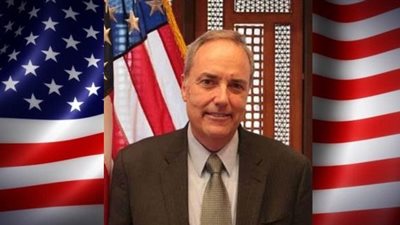 القائم بأعمال السفارة الأمريكية: معرض 