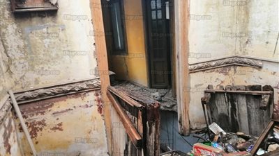 إنهيار جزئي في عقار دون إصابات بالإسكندرية (صور)